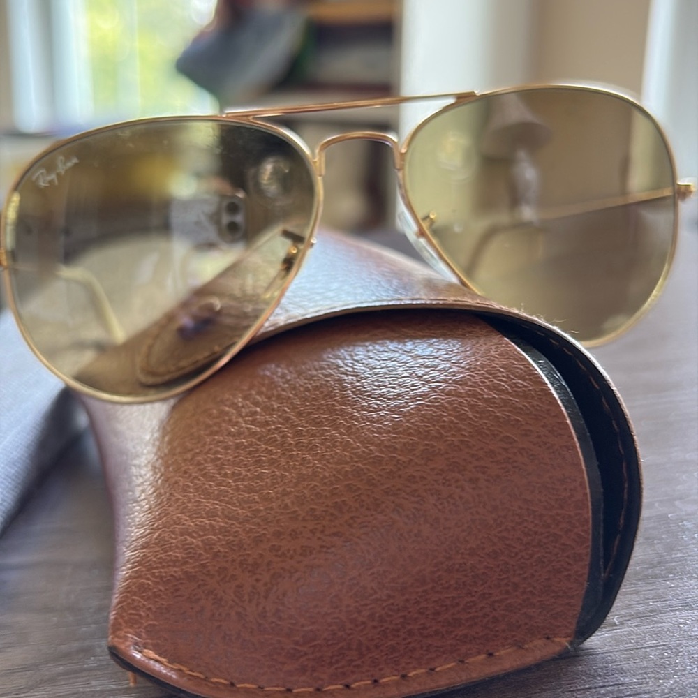 Ray-Ban Gold Classic Sunglasses